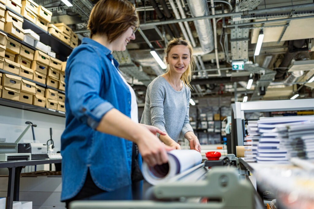 produktionsmitarbeiter papierindustrie
